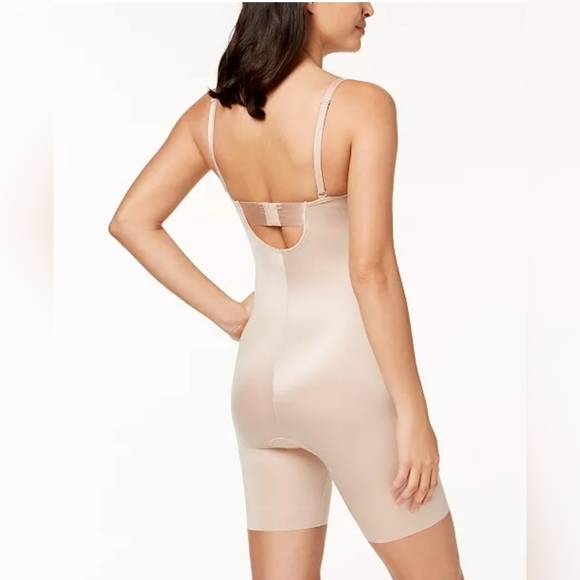 Spanx Nude Colored Mid Thigh Bodysuit - Picture 2 of 9